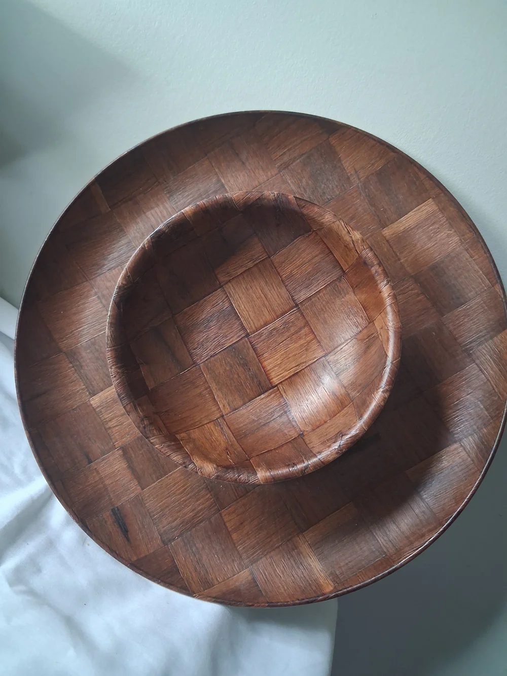Vintage MCM Weavewood Magnetic Chip & Dip Set